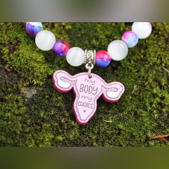 Pro-choice catseye stretch bracelet - Picture 3 of 13